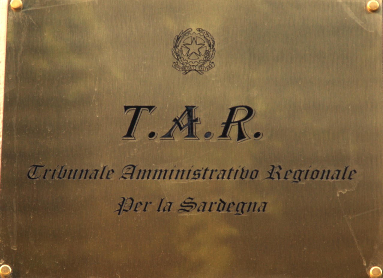 T.A.R. Sardegna/Ordine Avvocati Sardegna Ass. Avv. Amm.: Decreto Presidenziale n. 57 del 23.12.2021 - Ripartizione materie fra le Sezioni anno 2022